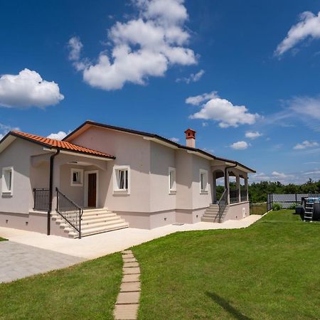 Holiday House Leana Pazin Dış mekan fotoğraf