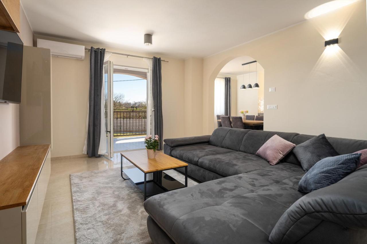 Holiday House Leana Pazin Dış mekan fotoğraf