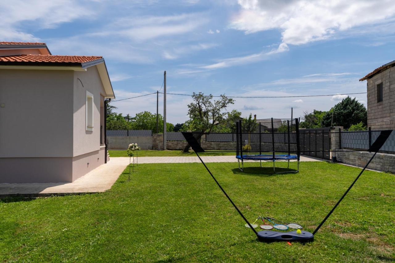 Holiday House Leana Pazin Dış mekan fotoğraf
